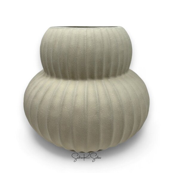 Ceramic Sandy Glaze Vase Cream - Threshold Studio McGee - Target Fall 2024 - Picture 4 of 6